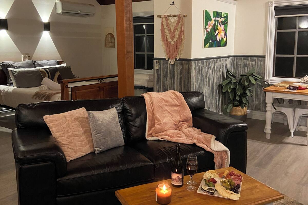 Blackout curtains, soundproofing, iron/ironing board, free WiFi
