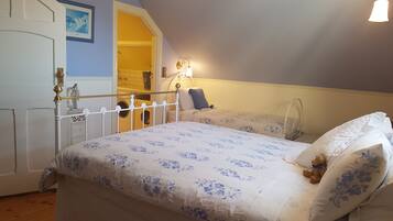 2 bedrooms, premium bedding, down duvets, pillow-top beds