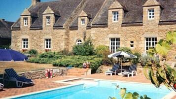 Piscine extérieure, piscine chauffée