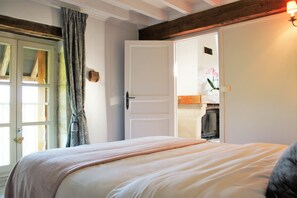 Suite Familiale, 2 chambres, réfrigérateur et four à micro-ondes, vue parc