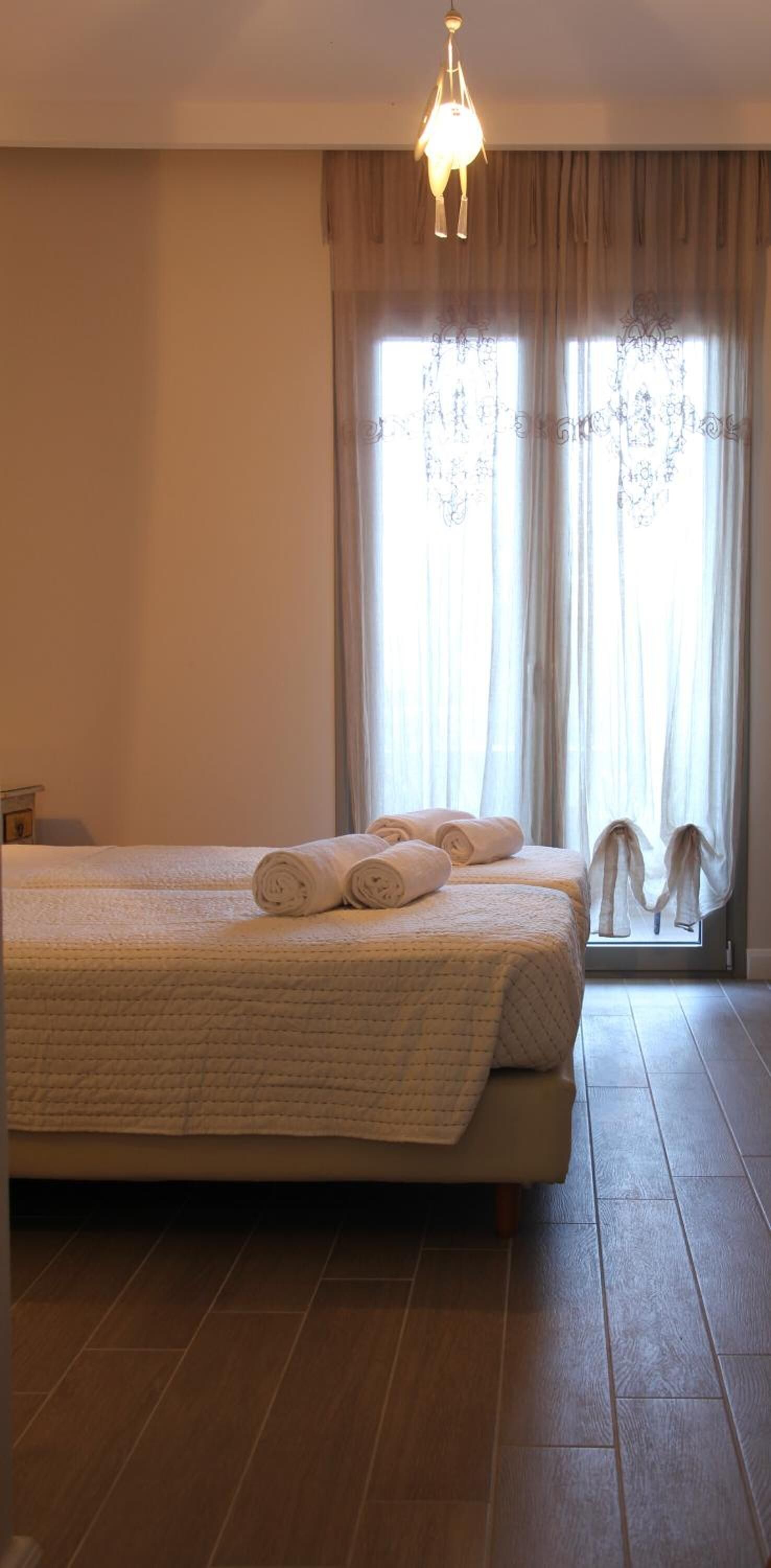 soundproofing, free cots/infant beds