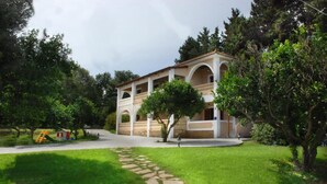 Exterior - Eleas Gi (Zakynthos)