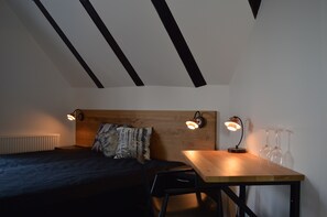Double Room (OBS! Check in at Gerlev Kro, Bygaden 4, 3630 Jægerspris) | Desk, blackout drapes, soundproofing, iron/ironing board - Femhøj (Jægerspris)