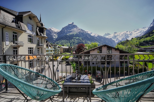 Quarto quádruplo, banheiro privativo (Globetrotter) | Cofres nos quartos, cortinas blackout, quartos à prova de som