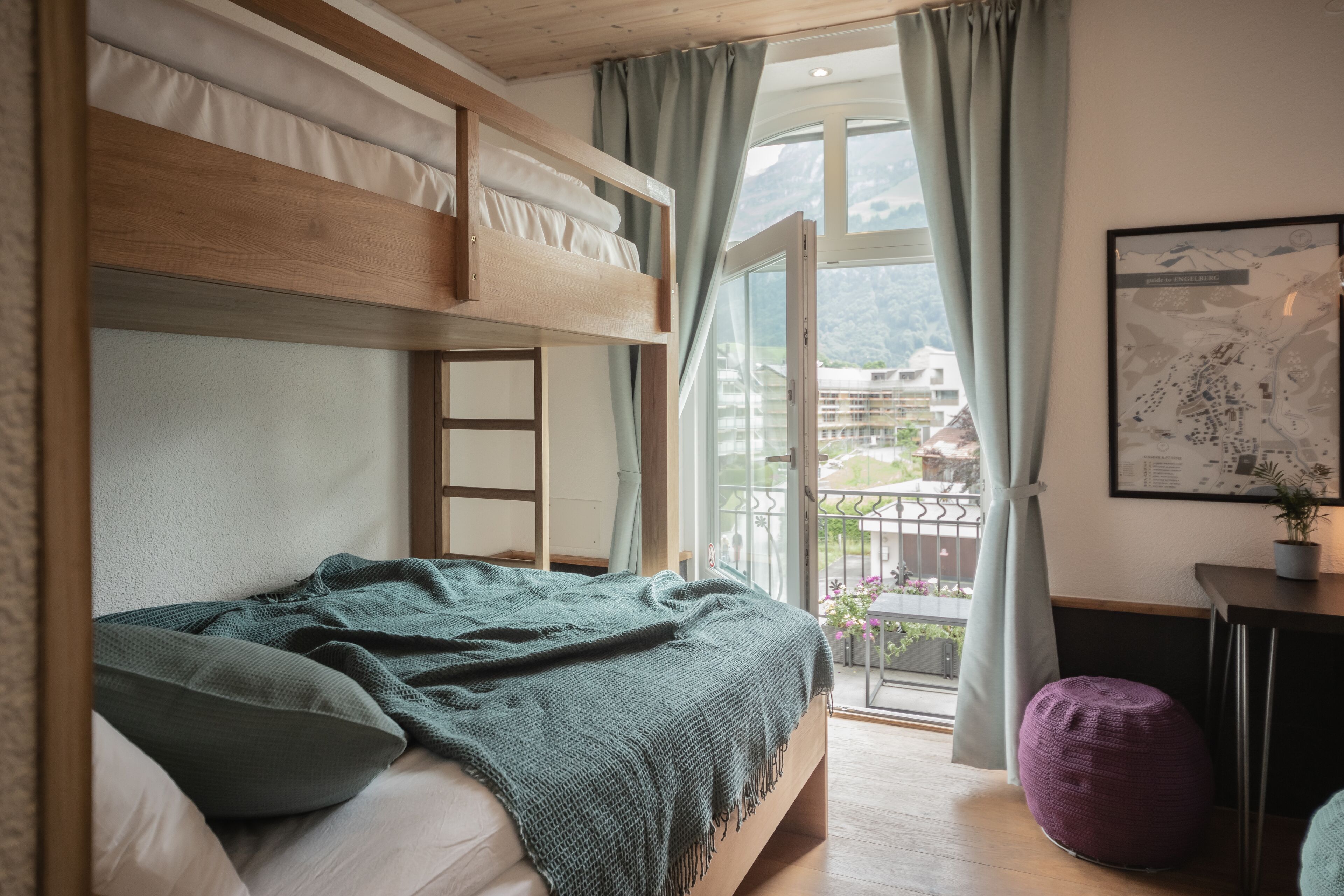 Camera con letto matrimoniale o 2 letti singoli, bagno privato (Adventurer) | Una cassaforte in camera, tende oscuranti, insonorizzazione