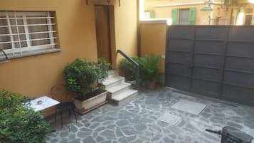 Apartemen Basic, 1 kamar tidur | Teras/patio