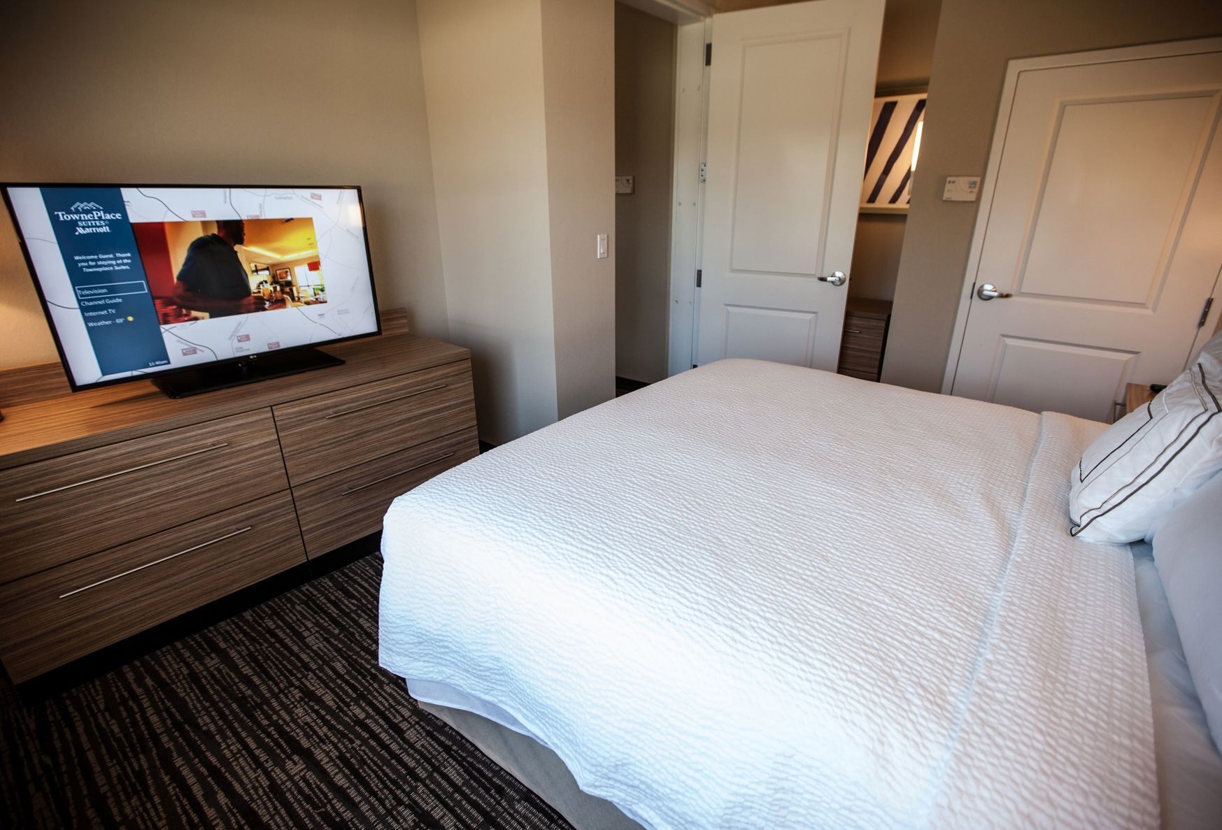 In-room safe, desk, laptop workspace, iron/ironing board