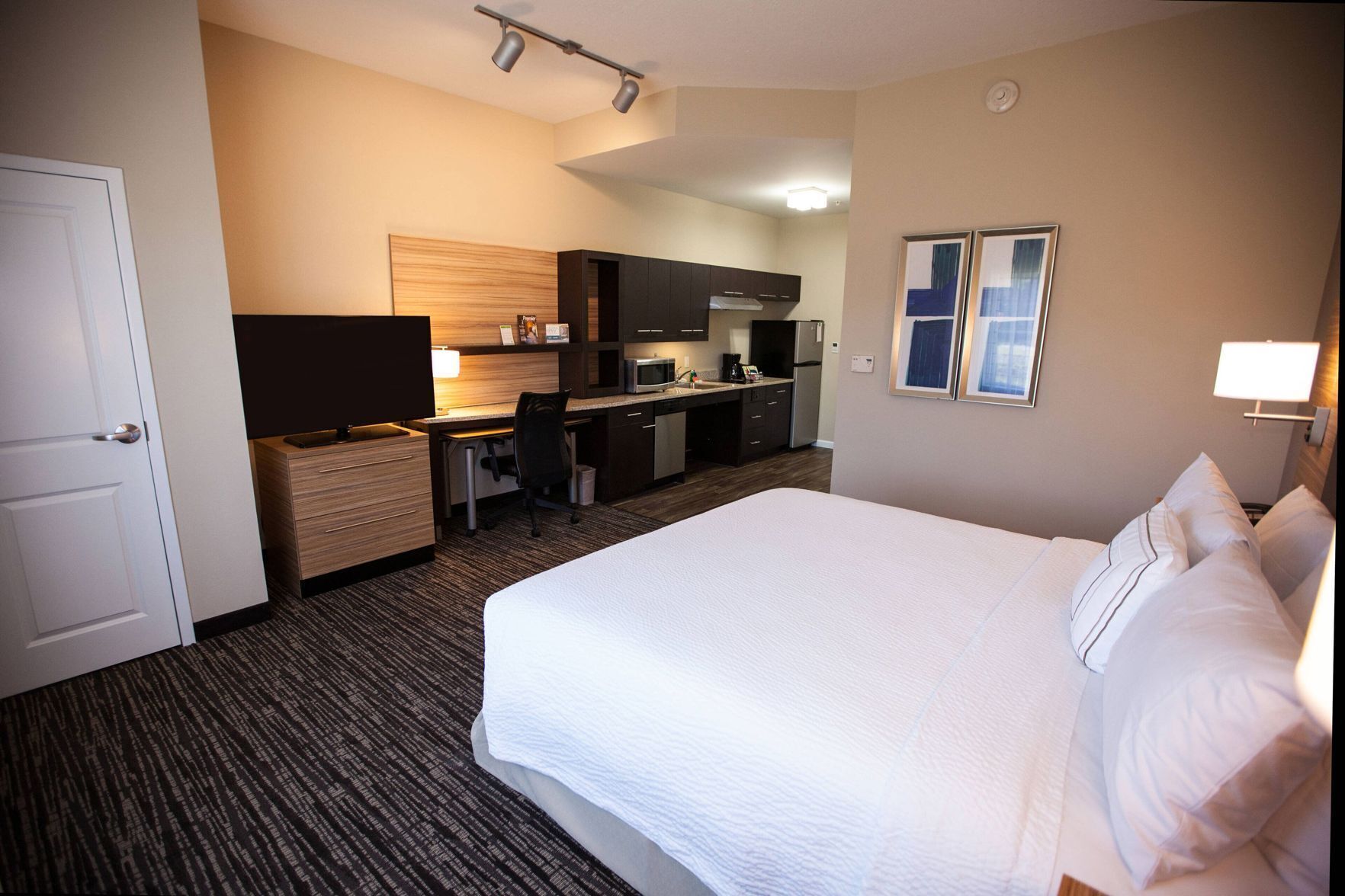 In-room safe, desk, laptop workspace, iron/ironing board