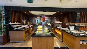 Petit déjeuner buffet compris tous les jours