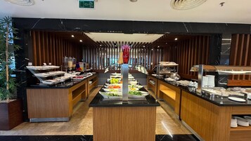 包含每日自助早餐