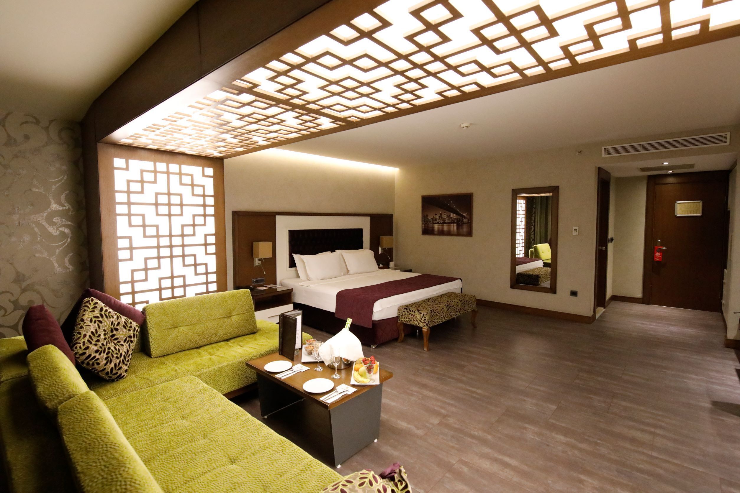 Premium bedding, minibar, in-room safe, desk