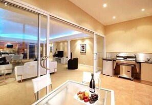 Deluxe Apartment, 3 Bedrooms | Balcony