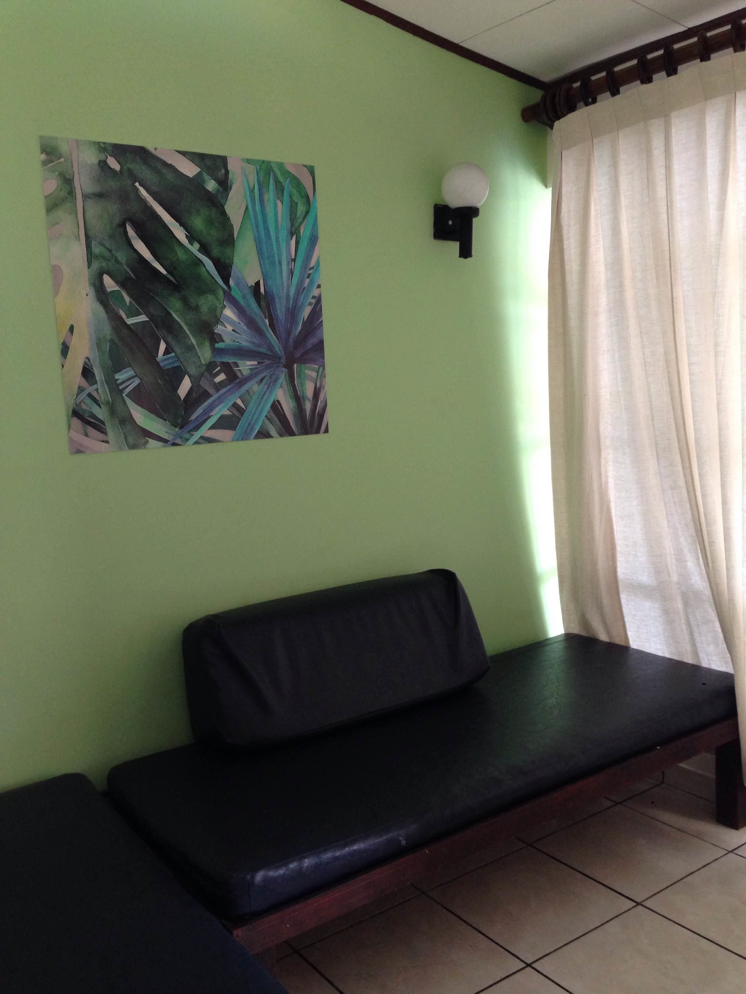 32-inch flat-screen tv with cable channels, tv