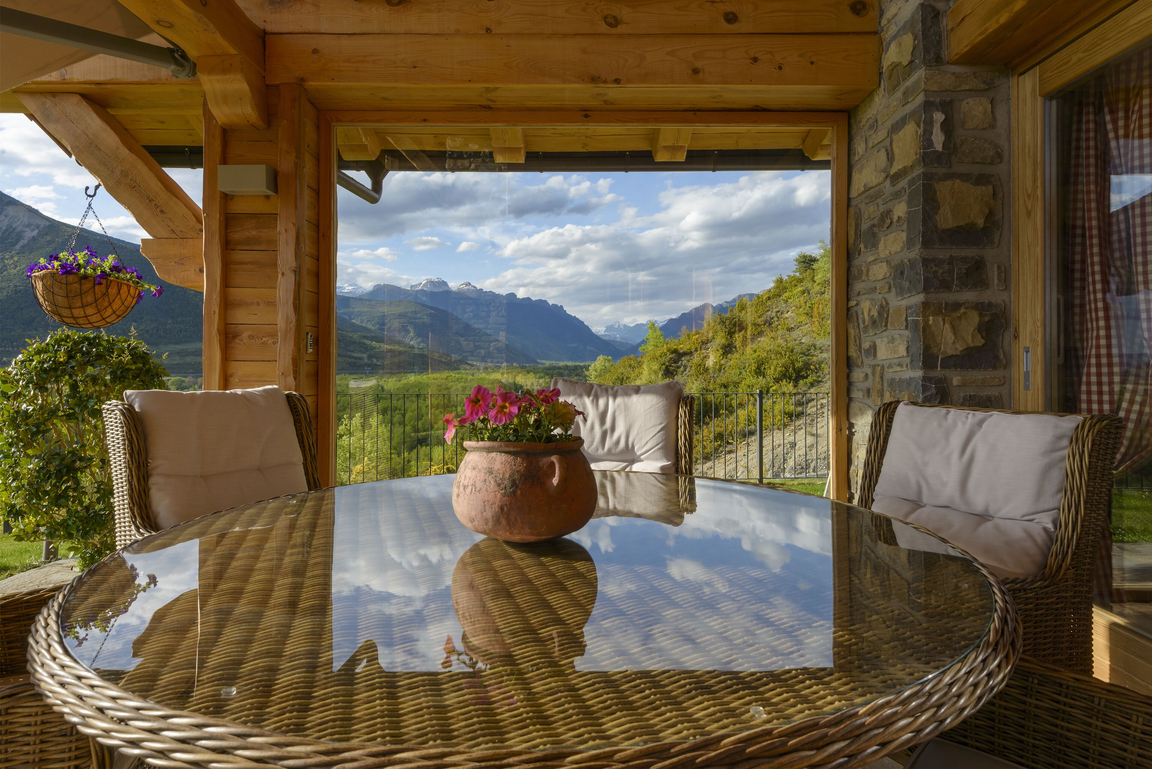 Superior Chalet | Premium bedding, minibar, in-room safe, desk