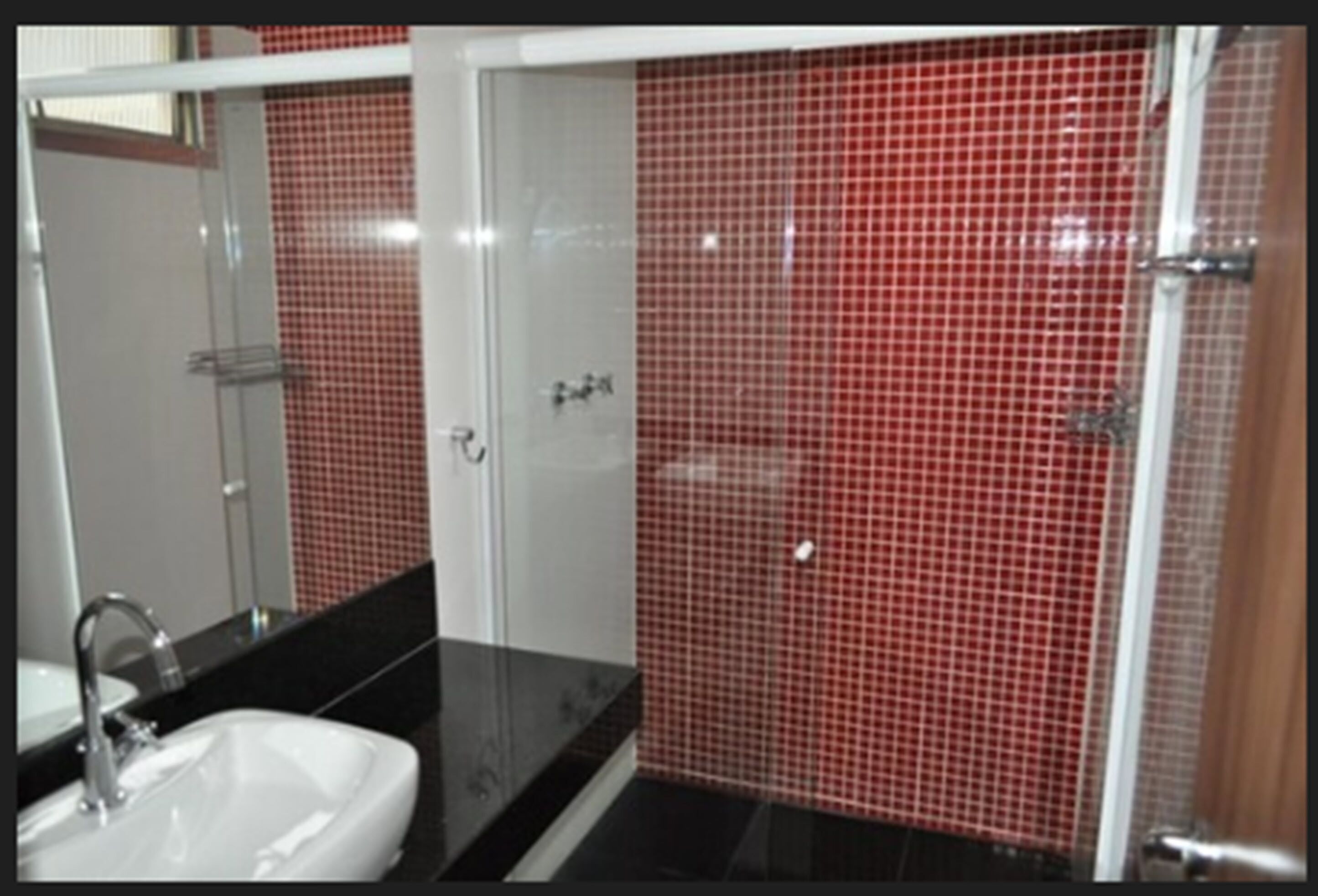 standard double or twin room | bathroom | shower, towels
