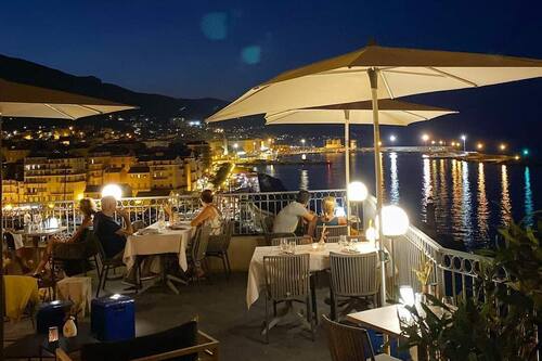 Aperto a cena