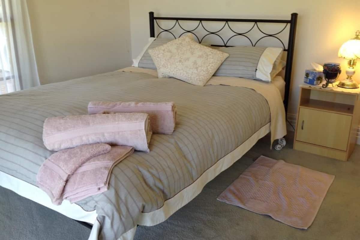 Hunter Shiraz | Individually decorated, individually furnished, blackout curtains