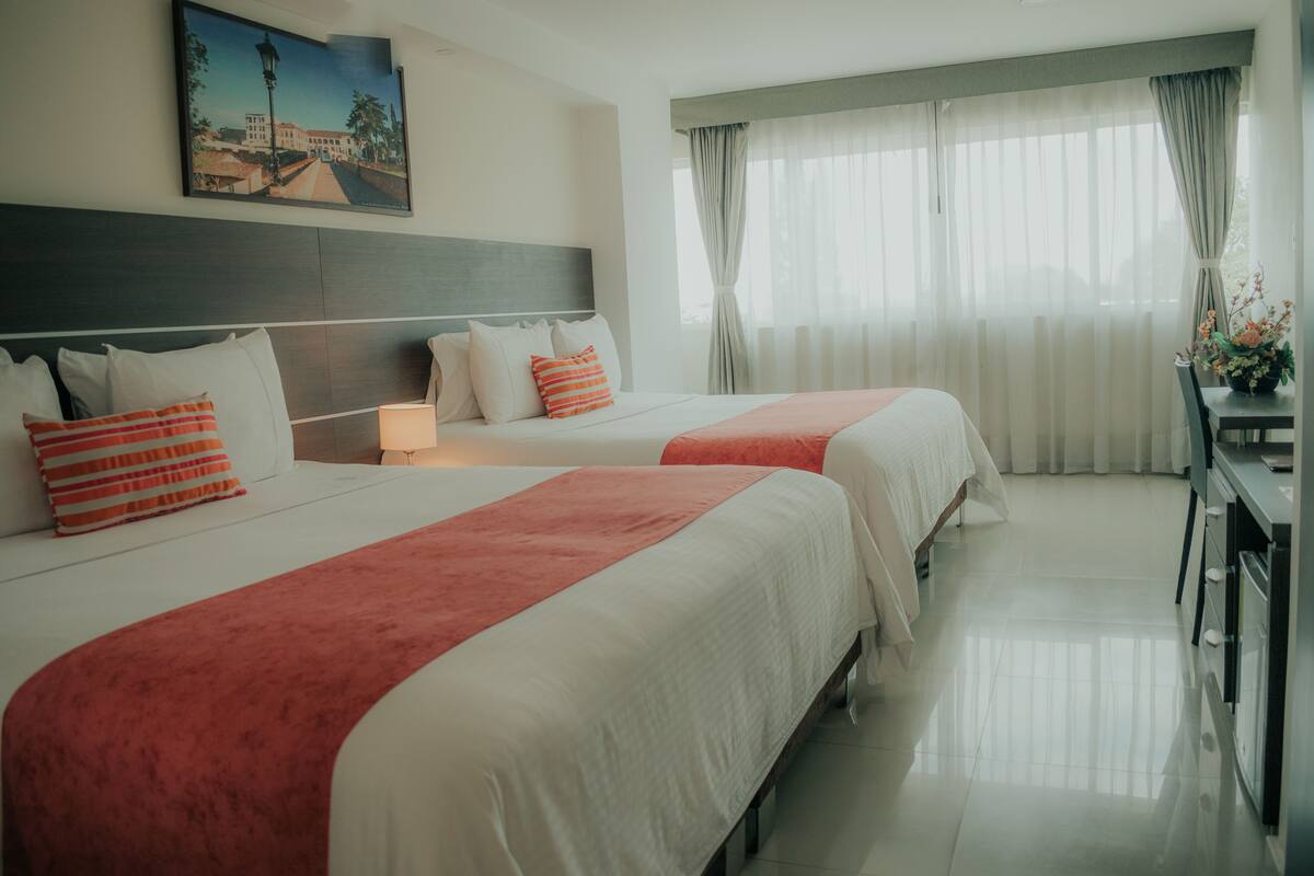 Standard Twin Room | Premium bedding, minibar, desk, soundproofing