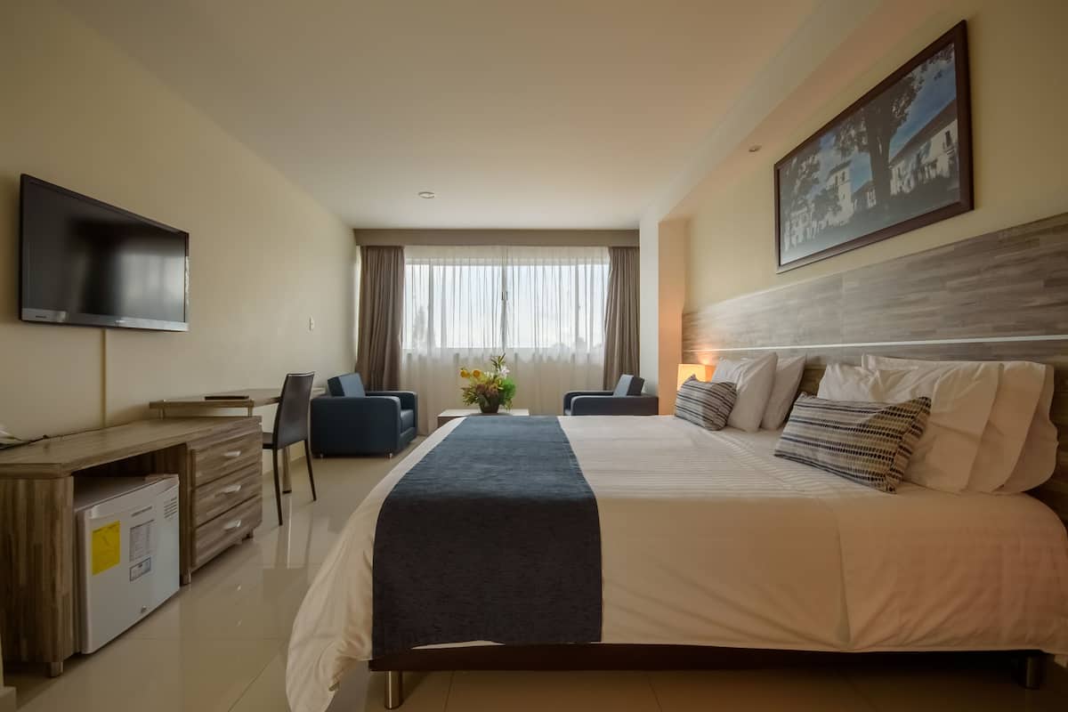 Premium bedding, minibar, desk, soundproofing