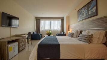 Premium bedding, minibar, desk, soundproofing