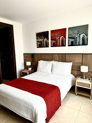 Basic Room | 1 bedroom, premium bedding, minibar, desk