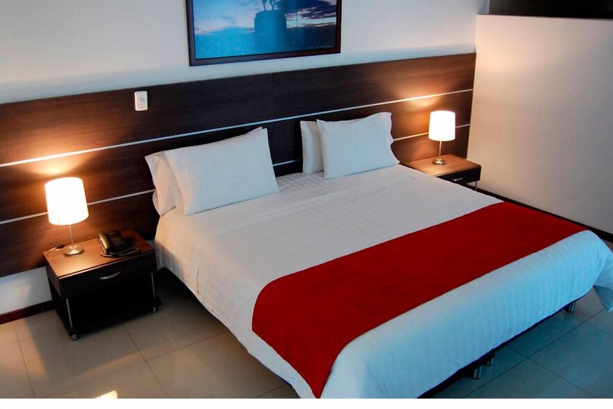 Standard Room | Premium bedding, minibar, desk, soundproofing