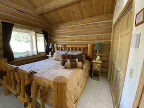 Luxury Cabin, 2 Bedrooms, Kitchen (Sapphire)