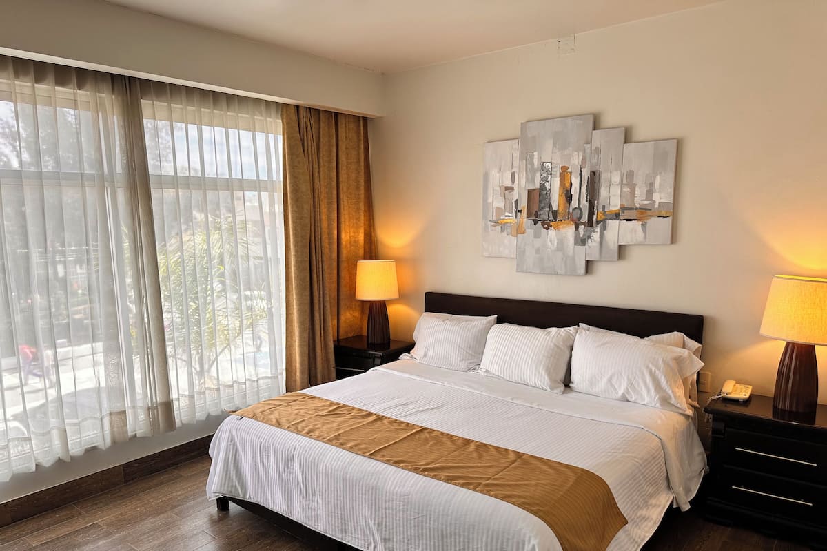 Chambre Standard | Couette en duvet d'oie, bureau