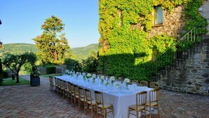 Outdoor banquet area - Borgo di Bastia Creti (Umbertide)