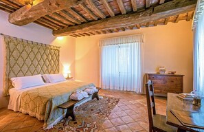 Cottage, 4 Bedrooms | 1 bedroom, in-room safe, iron/ironing board, cots/infant beds - Borgo di Bastia Creti (Umbertide)