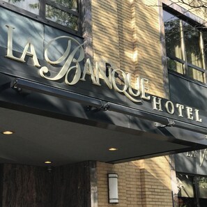 Front of property - La Banque Hotel (Homewood)