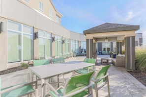 Terrace/patio - Hilton Garden Inn Ardmore (Ardmore)