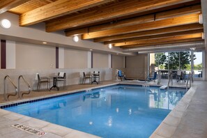 Una piscina cubierta