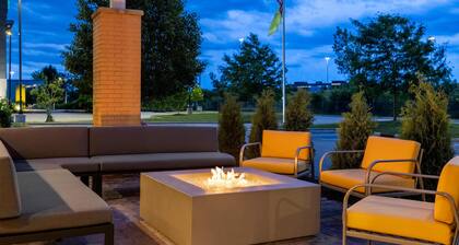 Home2 Suites by Hilton Milwaukee Brookfield