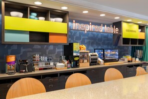 Desayuno para llevar gratuito y diario