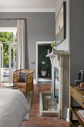 Superior Double Room | Premium bedding, minibar, in-room safe, individually decorated - Harpers House (Cape Town)