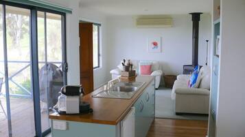 Country Cottage | Private kitchenette | Fridge, microwave, stovetop, espresso maker