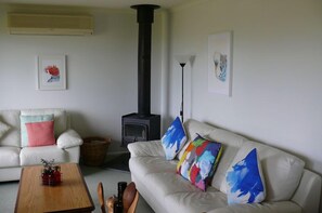 Country Cottage | Living room - Riesling Country Cottages (Polish Hill River)