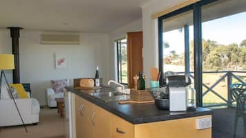 Country Cottage | Private kitchenette | Fridge, microwave, stovetop, espresso maker