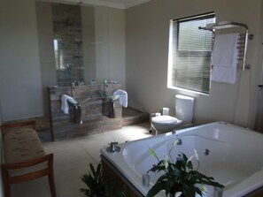 Super Luxury / Honeymoon Suite | Bad | Håndklær