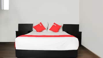 Habitación estándar | Tabla de planchar con plancha, wifi gratis y ropa de cama