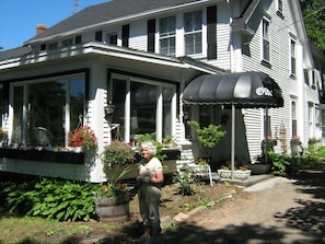 Front of property - The Olde Village Inn (Sandy Cove)