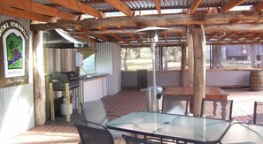 3 bedrooms, individually decorated, individually furnished, desk - Serenity Grove (Fordwich)