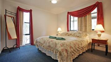 3 quartos, individualmente decorados, individualmente mobiliados