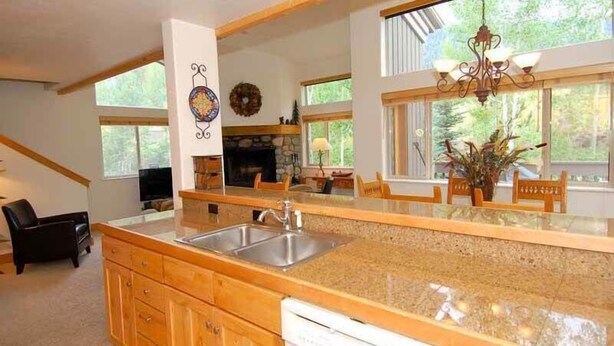 Condo, 3 Bedrooms (Shuttle to Slopes Gold) | Private kitchen - Bridgepoint in River Run by Alpine Lodging (Ketchum)