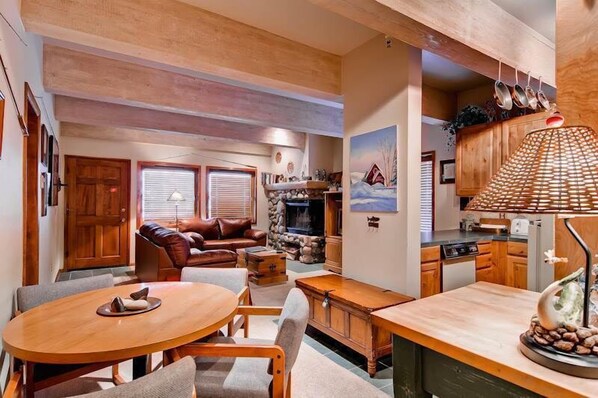 Condo, 2 Bedrooms (Shuttle to Slopes) | In-room dining