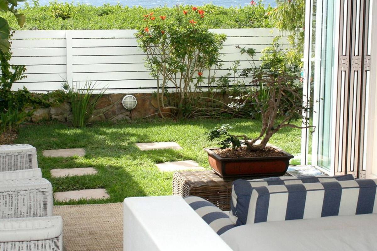 Luxury Suite, 1 Queen Bed, Sea View | Terrace/patio