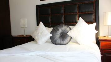 Self Catering Unit | Literie de qualité supérieure, surmatelas, décoration personnalisée