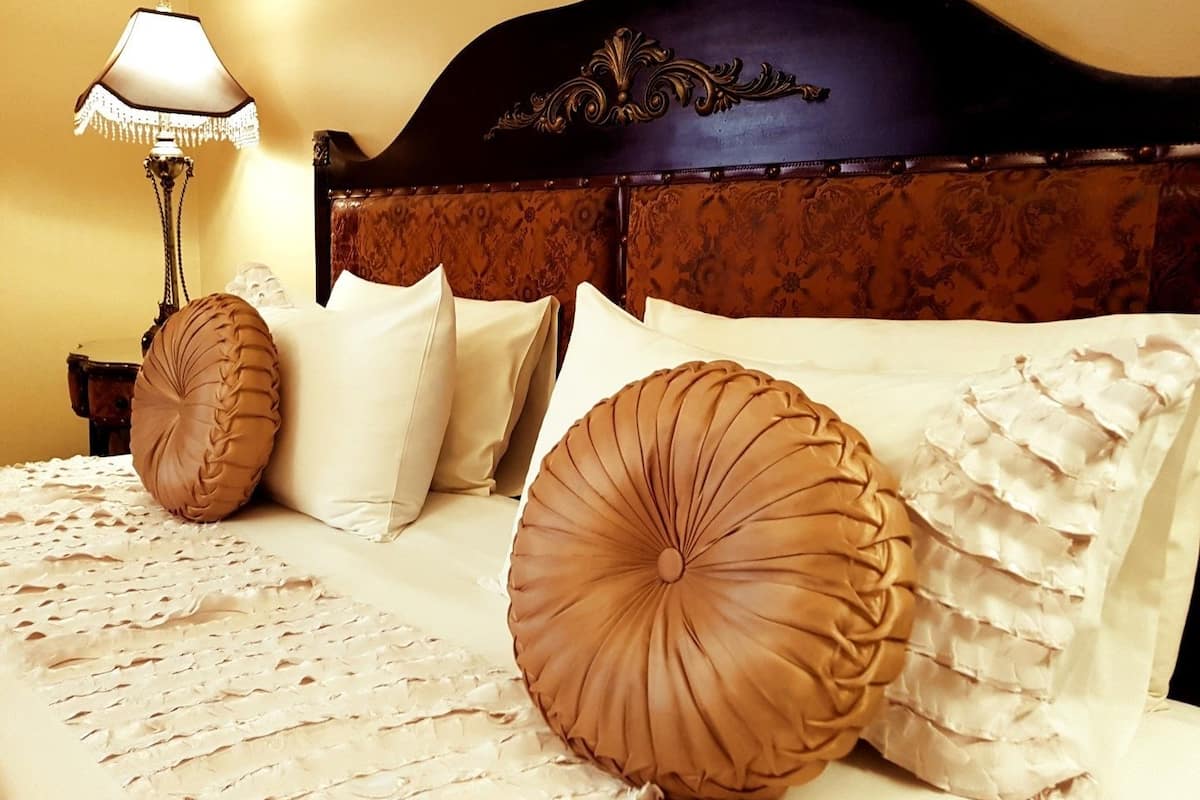 Luxury Room | Premium bedding, pillowtop beds, individually decorated