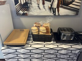 Café da manhã continental grátis todos os dias